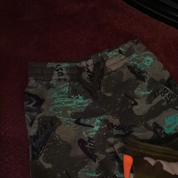 Nike and Jordan Camo Joggers new condition - Picture 2 of 8
